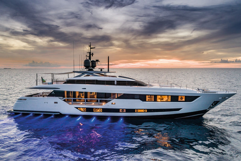 120' Ferretti
